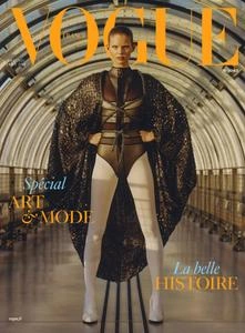 Vogue France - Décembre 2023